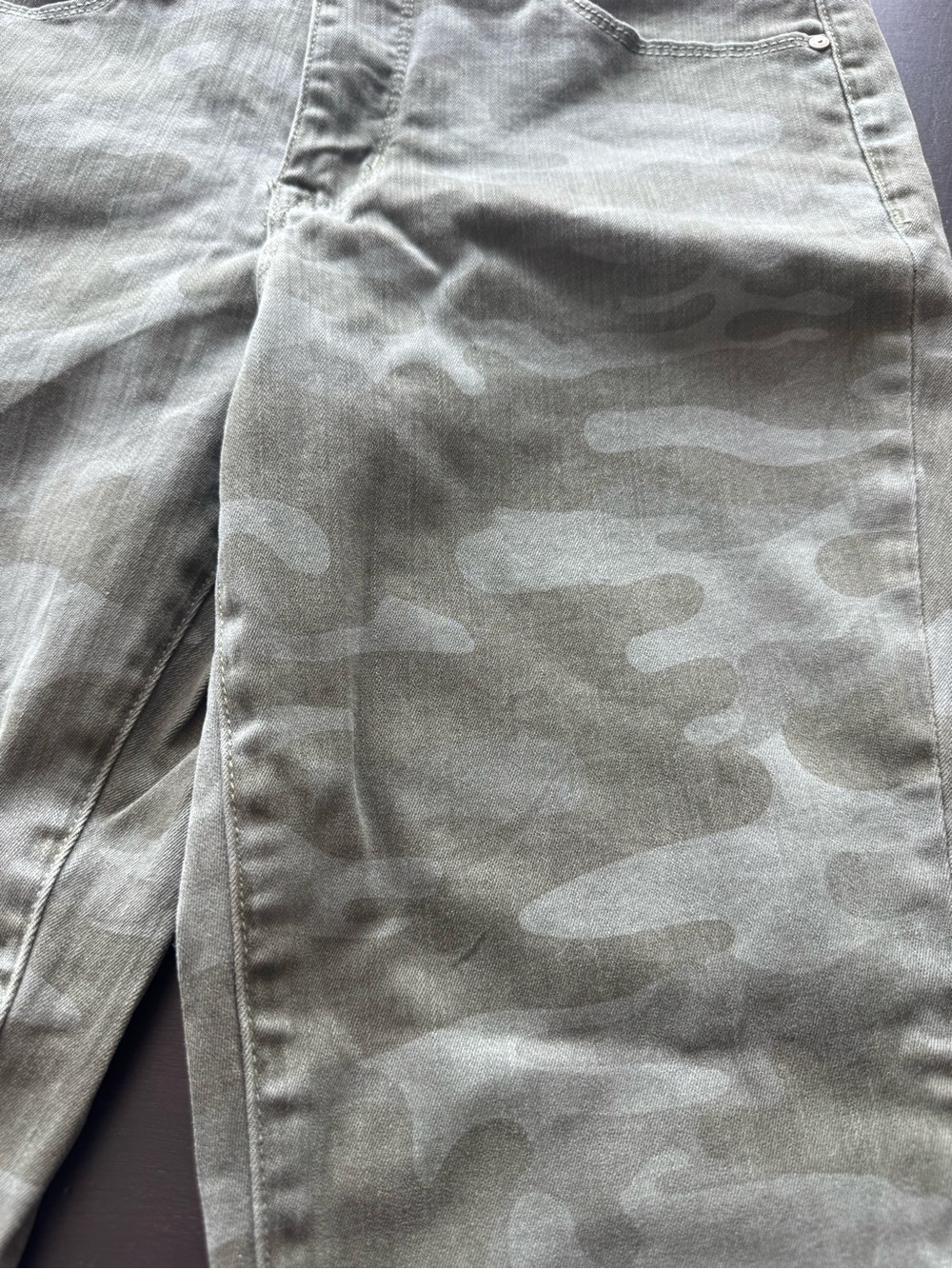 Women’s Social Standard by Sanctuary skinny Olive Camo Jeans, size 4/27. - Picture 6 of 7